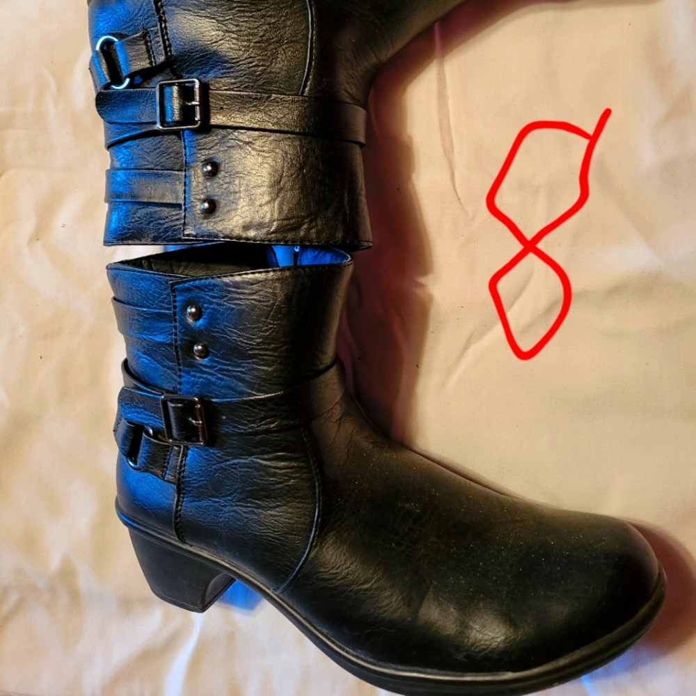 Black booties Easy Street